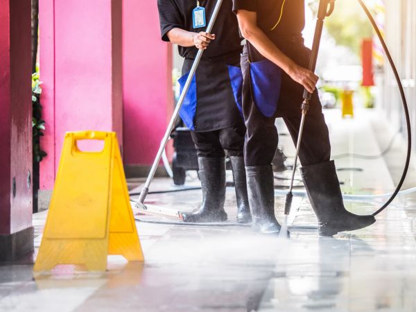 Store Powerwashing in Rotonda West